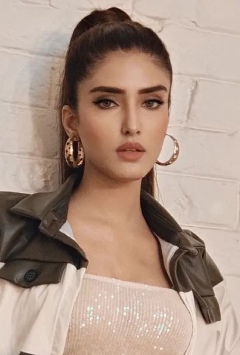 Akaisha Vats: Age, Photos, Family, Biography, Songs